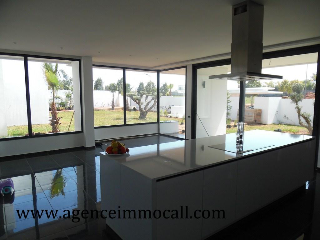 Villa en location à Souissi - Rabat — 6