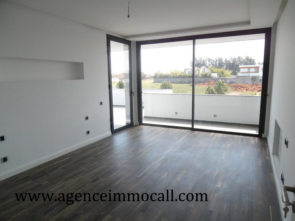 Villa en location à Souissi - Rabat — 4