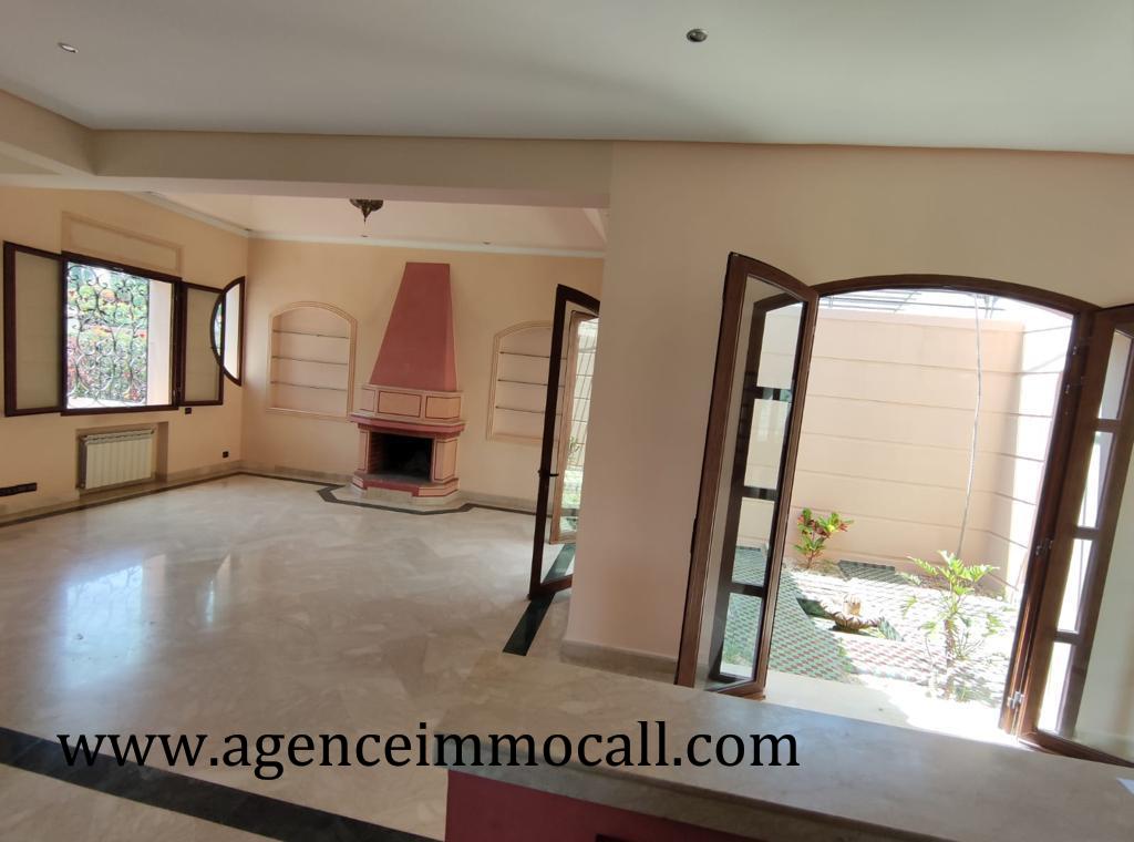 Villa de luxe à louer située à SOUISSI - Rabat — 2