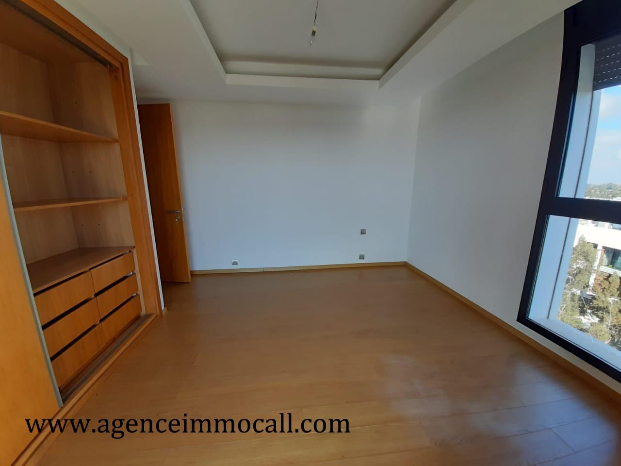Superbe Appartement en Location situé à Souissi — 3