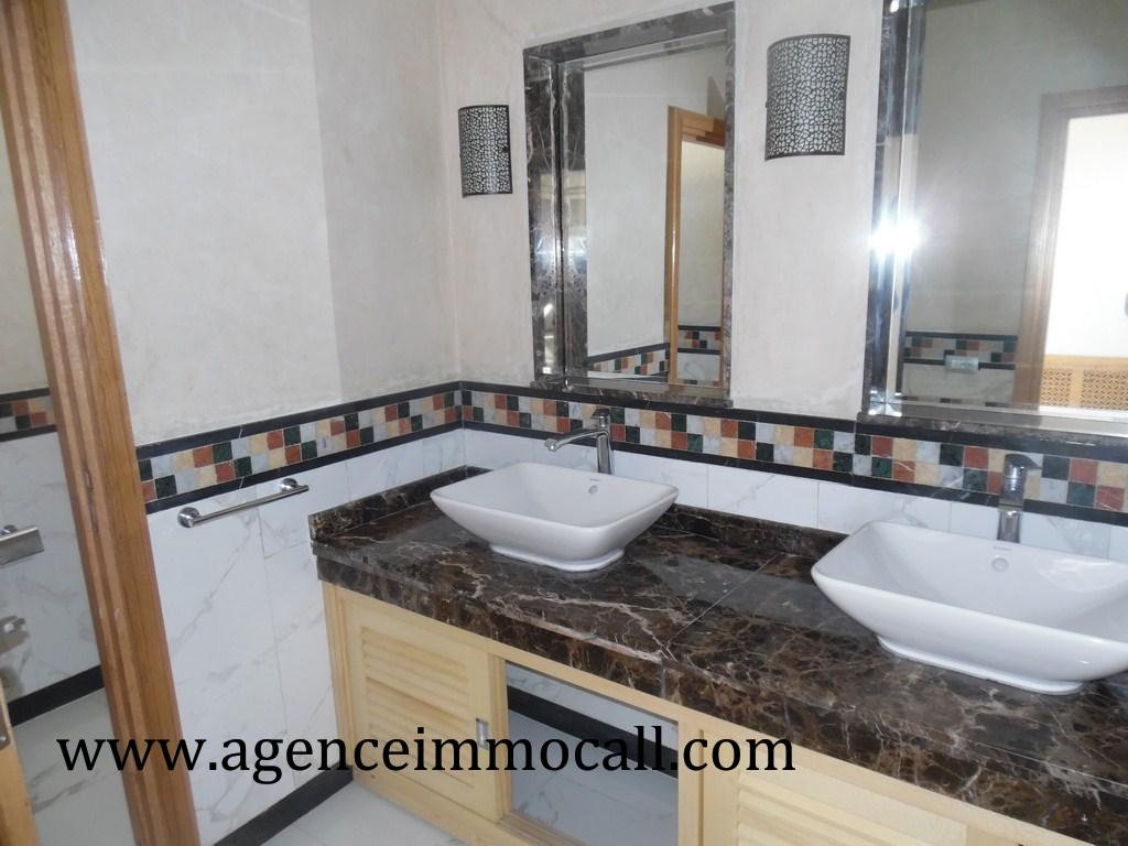 Villa à louer au quartier SOUISSI-Rabat — 5
