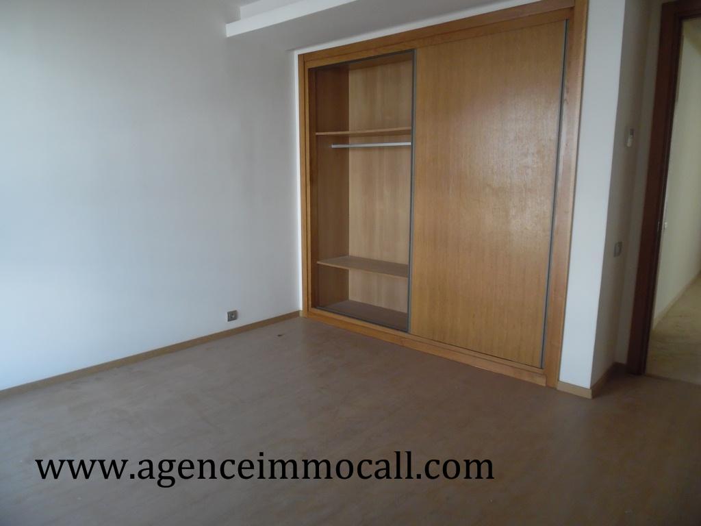 Appartement en location à Souissi-Rabat — 4