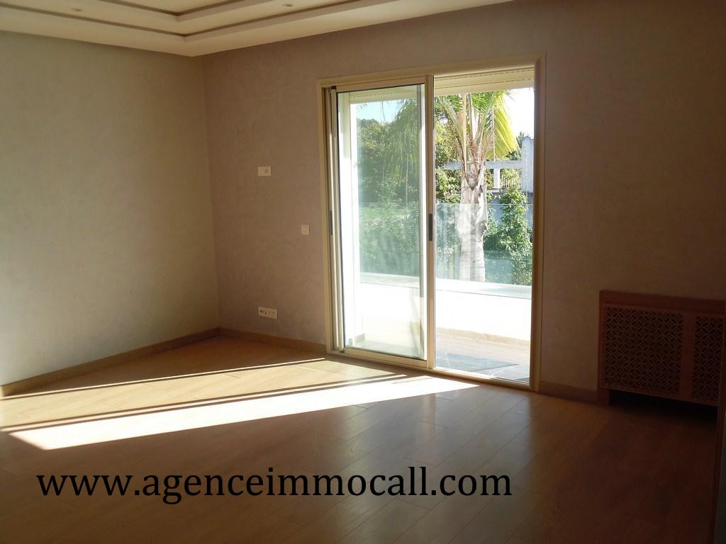 Villa à louer au quartier SOUISSI-Rabat — 4