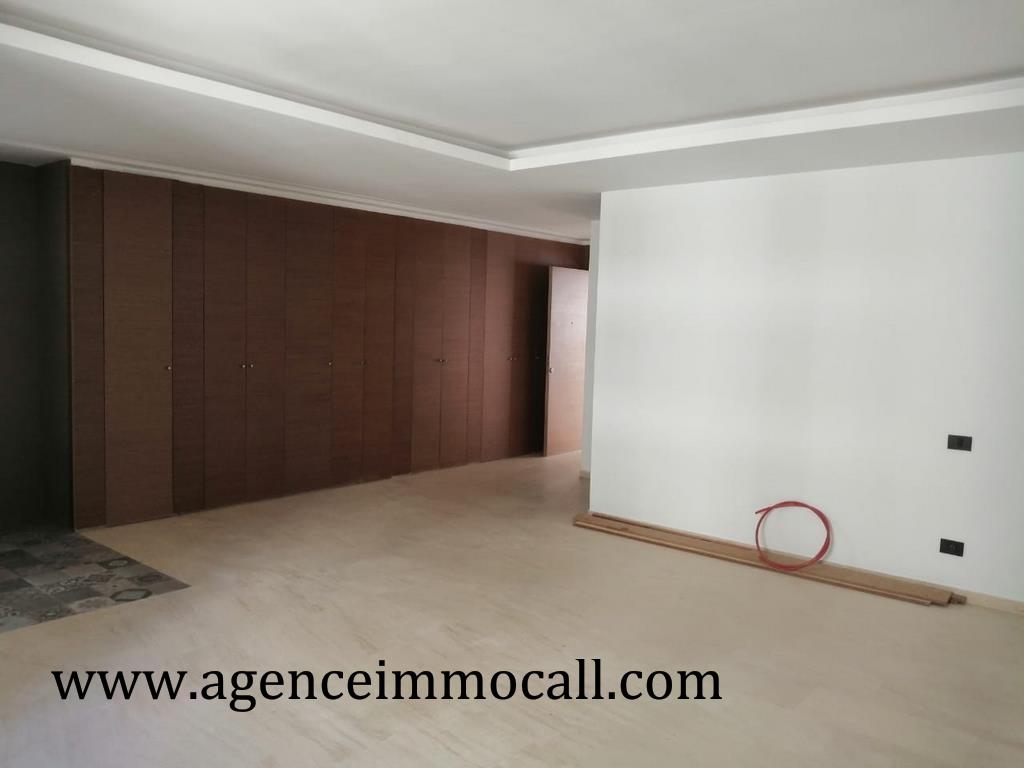 villa à vendre située à SOUISSI-Rabat — 6