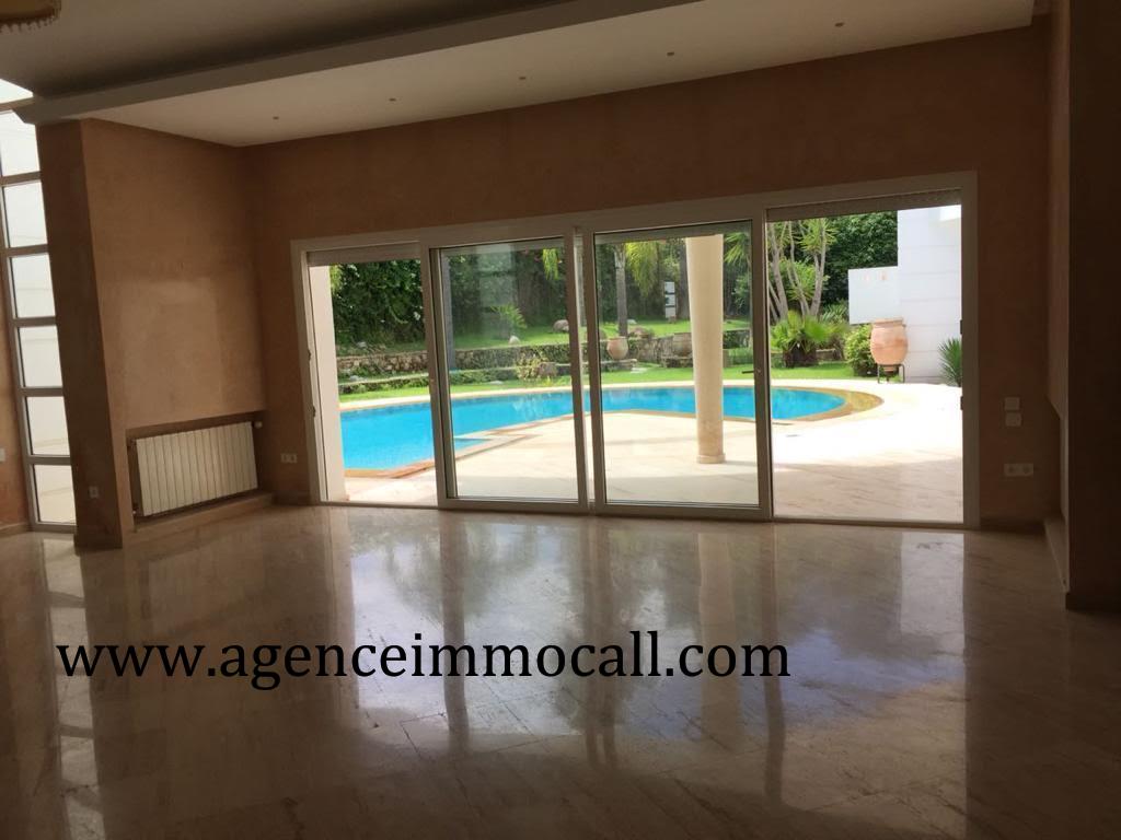 Villa à louer au SOUISSI-Rabat — 3