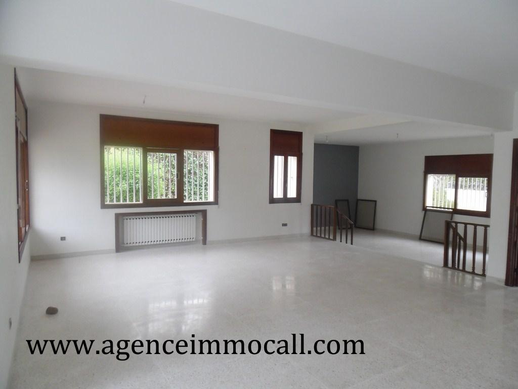 Villa à louer au quartier SOUISSI-Rabat — 2