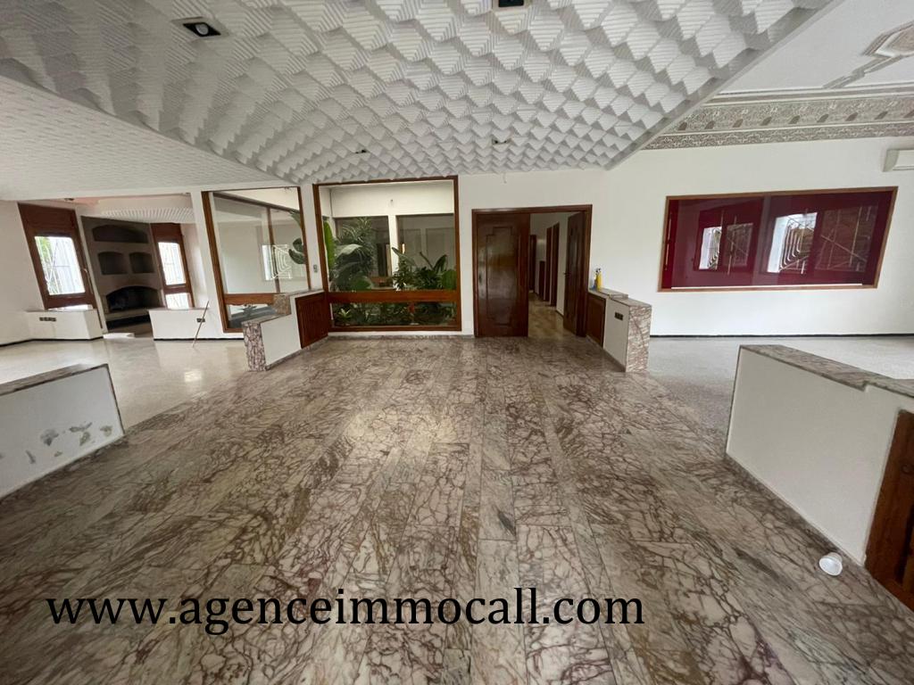 Villa à louer au quartier SOUISSI-Rabat — 3