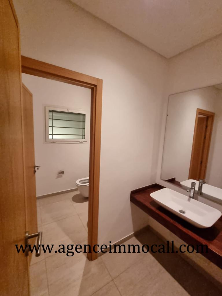 Villa 460 m² à El Menzeh — 4