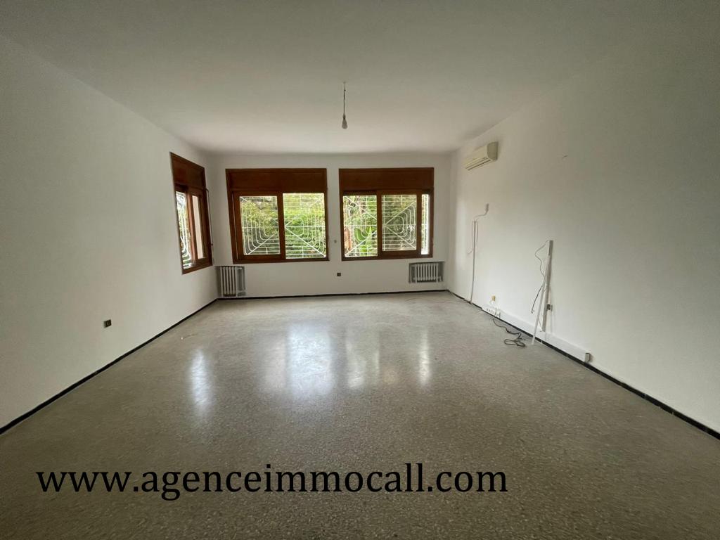 Villa à louer au quartier SOUISSI-Rabat — 4