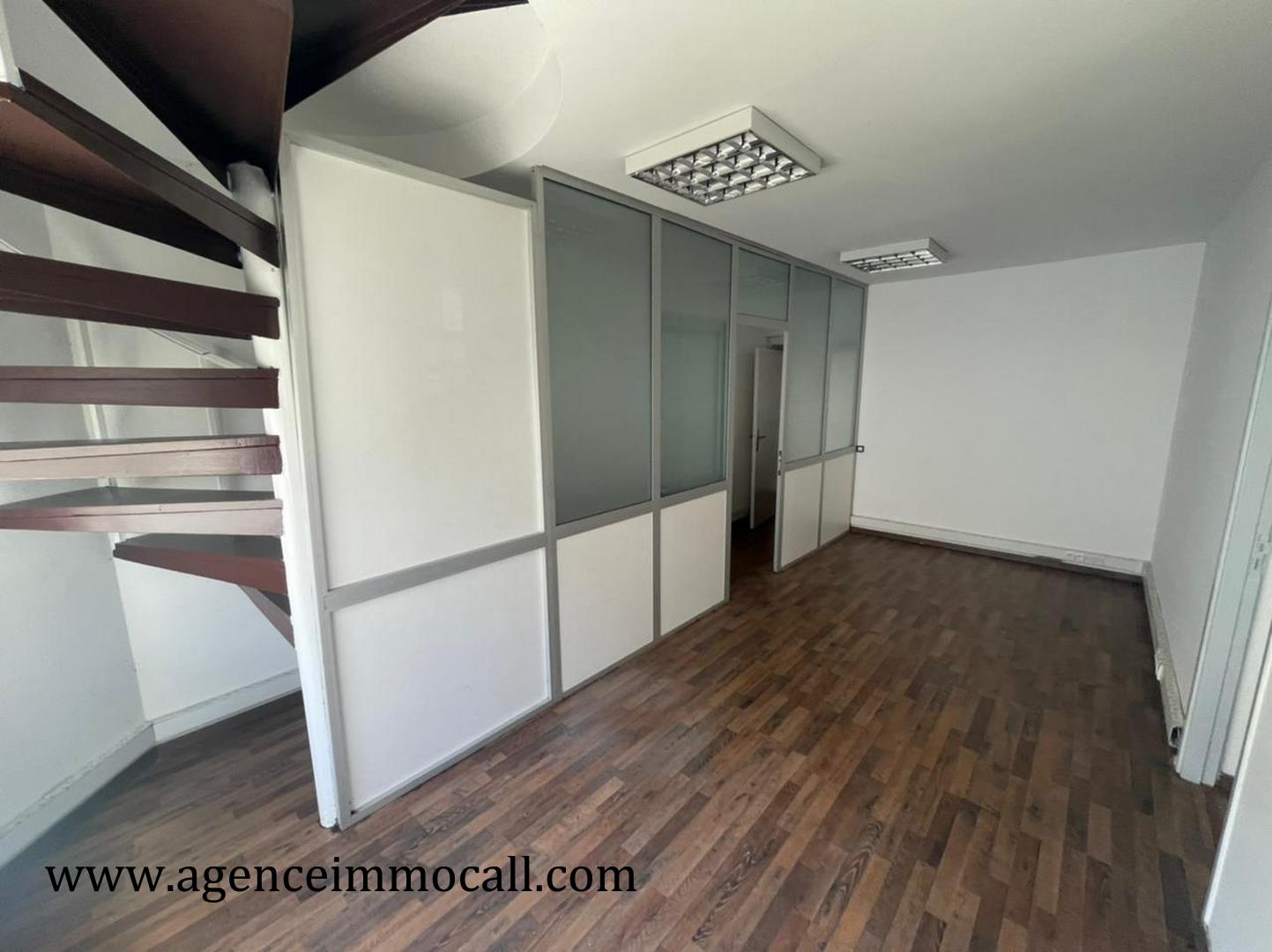 Villa Plateau Bureau au quartier SOUISSI-Rabat — 4