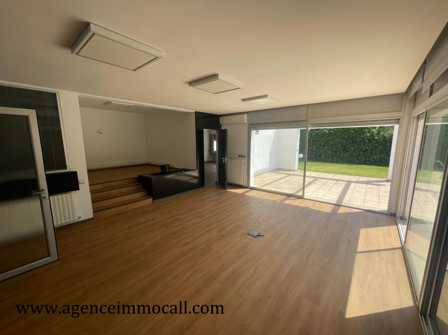 Villa Plateau Bureau au quartier SOUISSI-Rabat — 3
