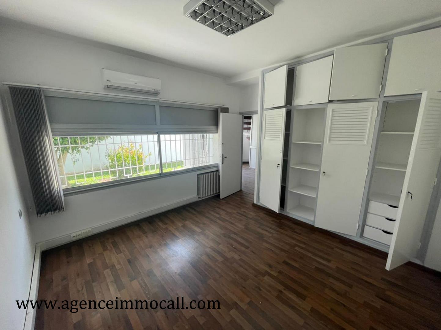 Villa Plateau Bureau au quartier SOUISSI-Rabat — 6