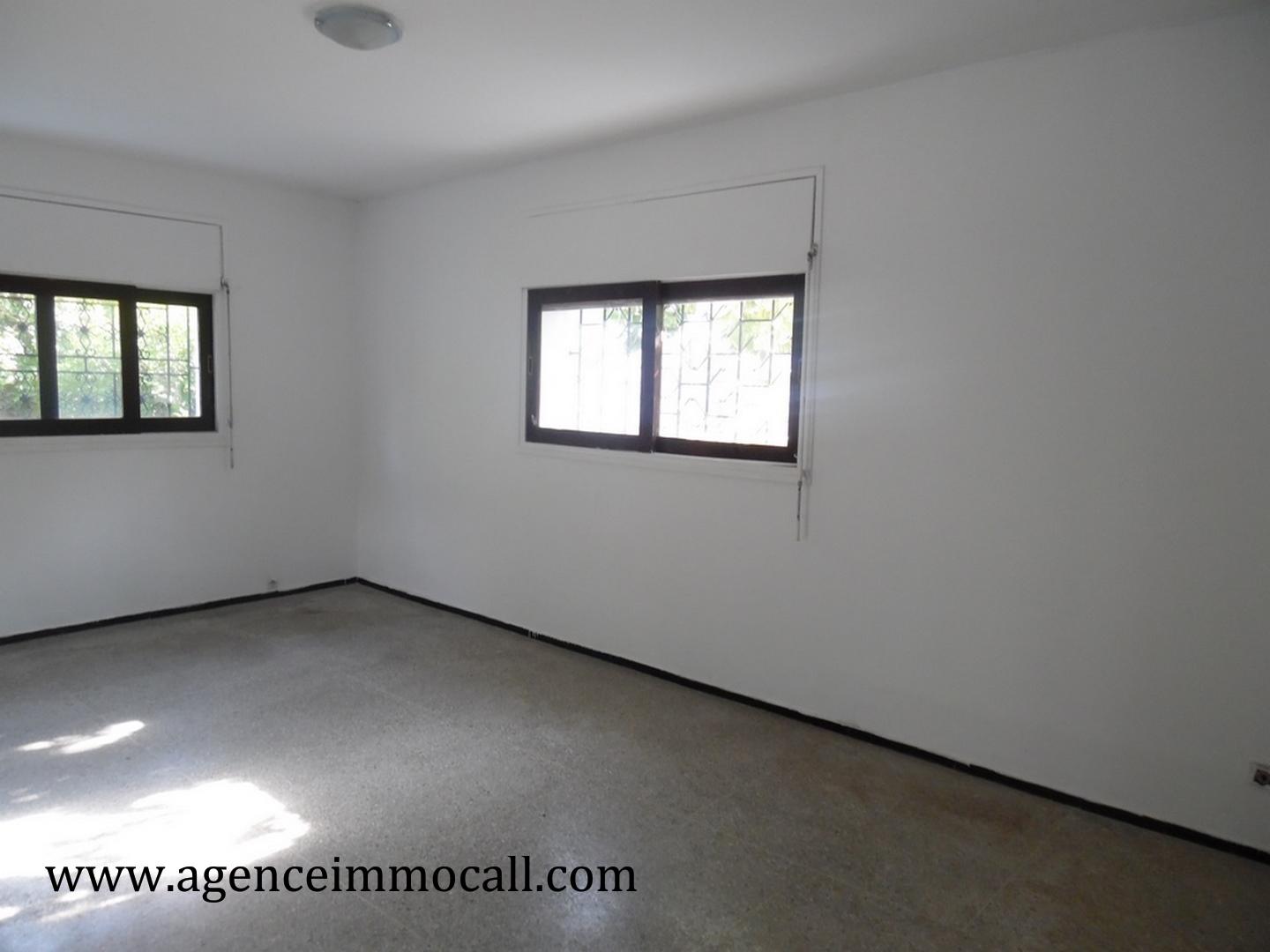 Villa à louer au quartier SOUISSI-Rabat — 5