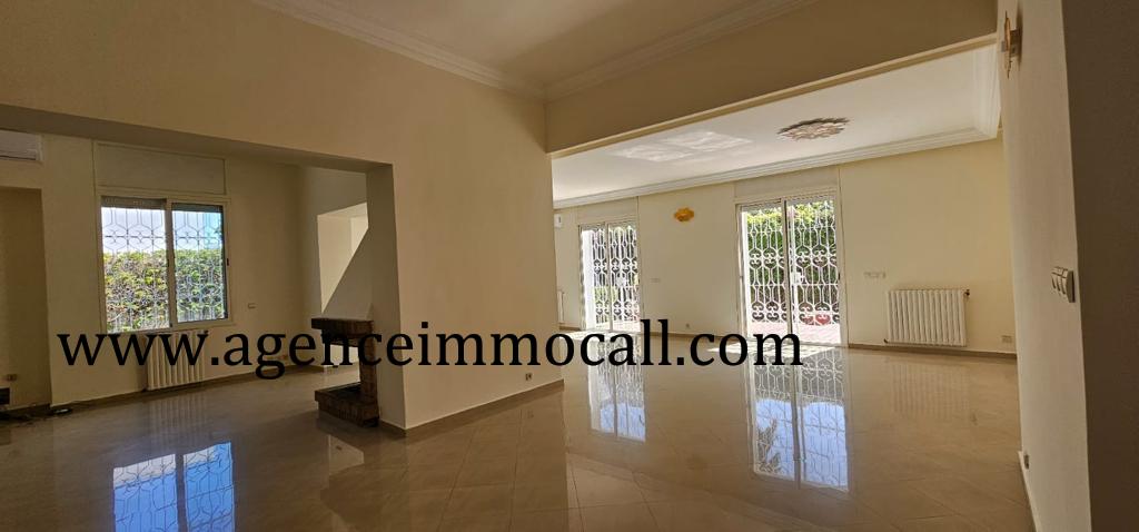 Villa 1024 m² à Agdal — 3