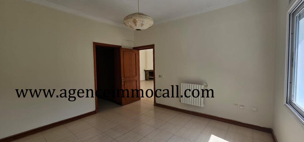 Villa 1024 m² à Agdal — 9