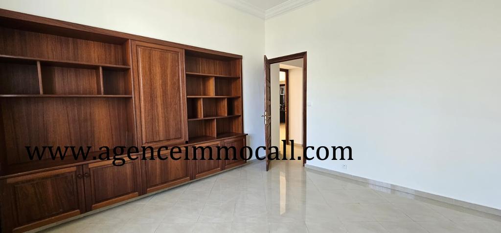 Villa 1024 m² à Agdal — 8