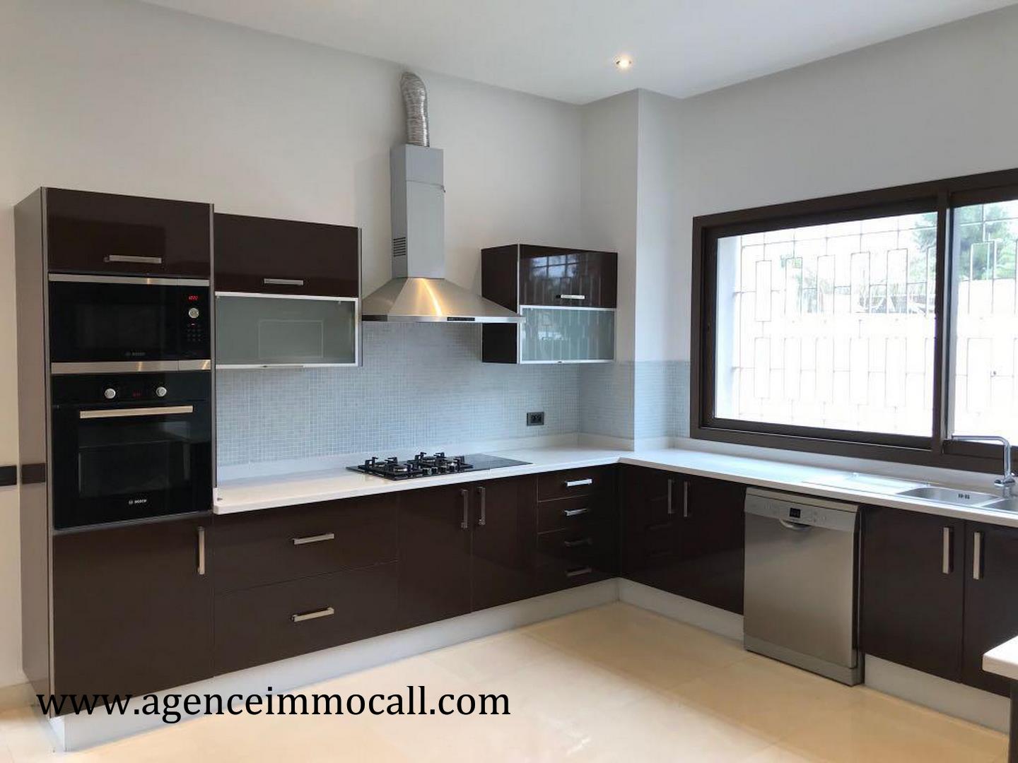 Villa de 1000 m² en location à Souissi — 6