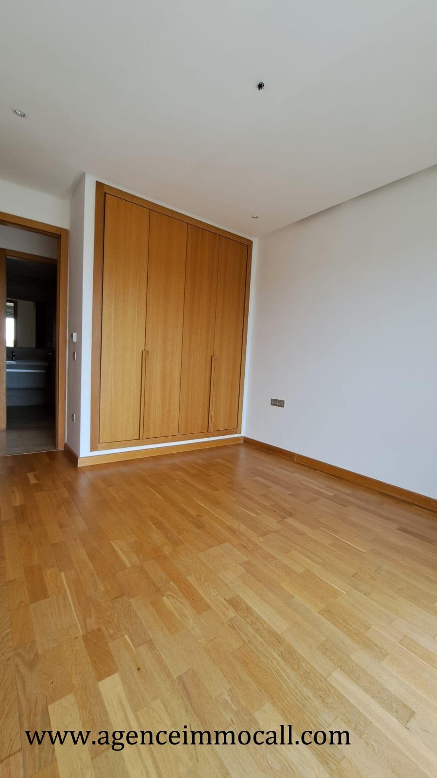 Splendide appartement en location à SOUISSI — 2