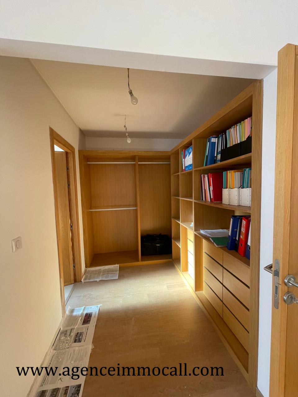 Villa de luxe à louer située à SOUISSI — 6