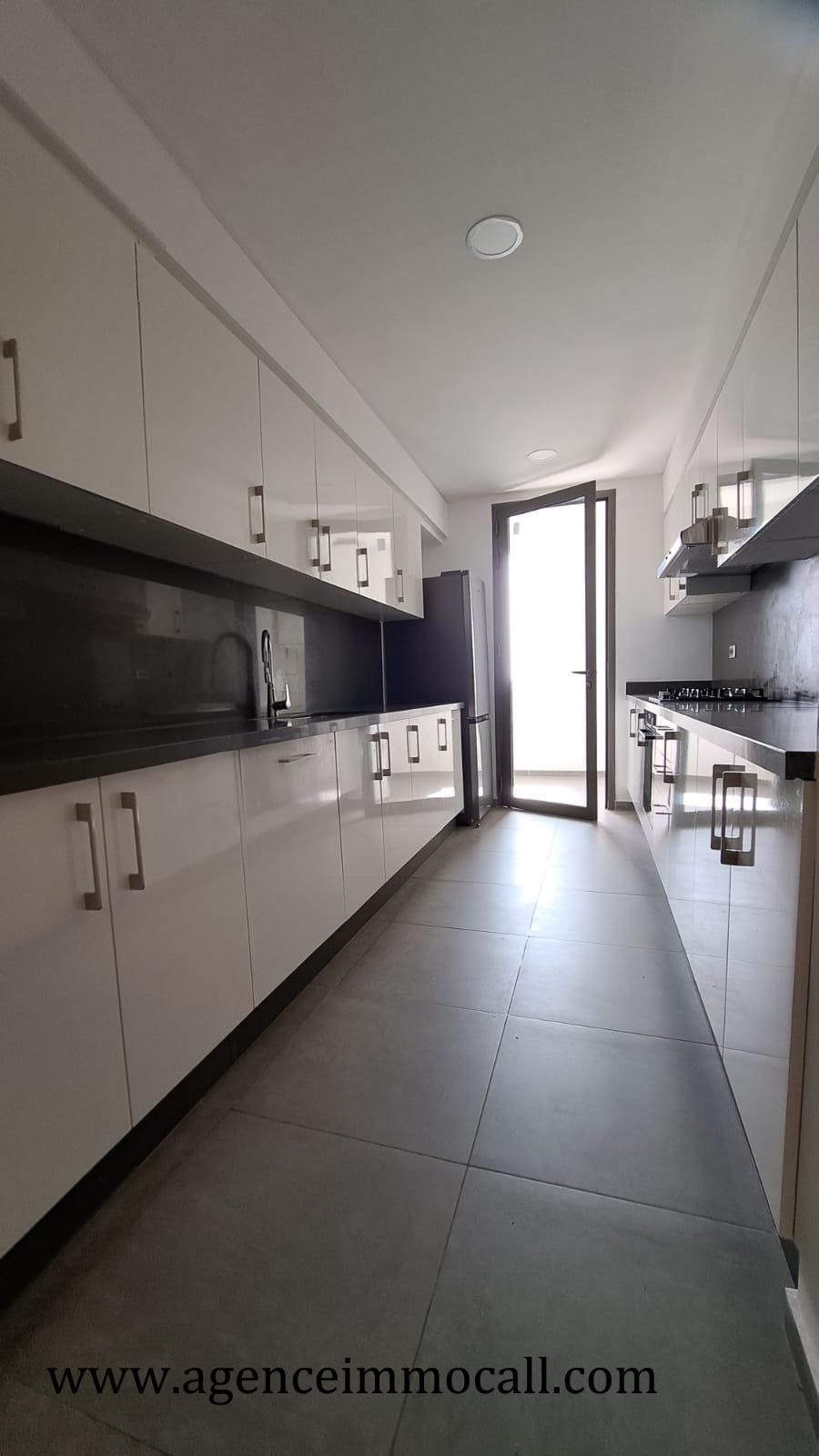 Splendide appartement en location à SOUISSI — 6
