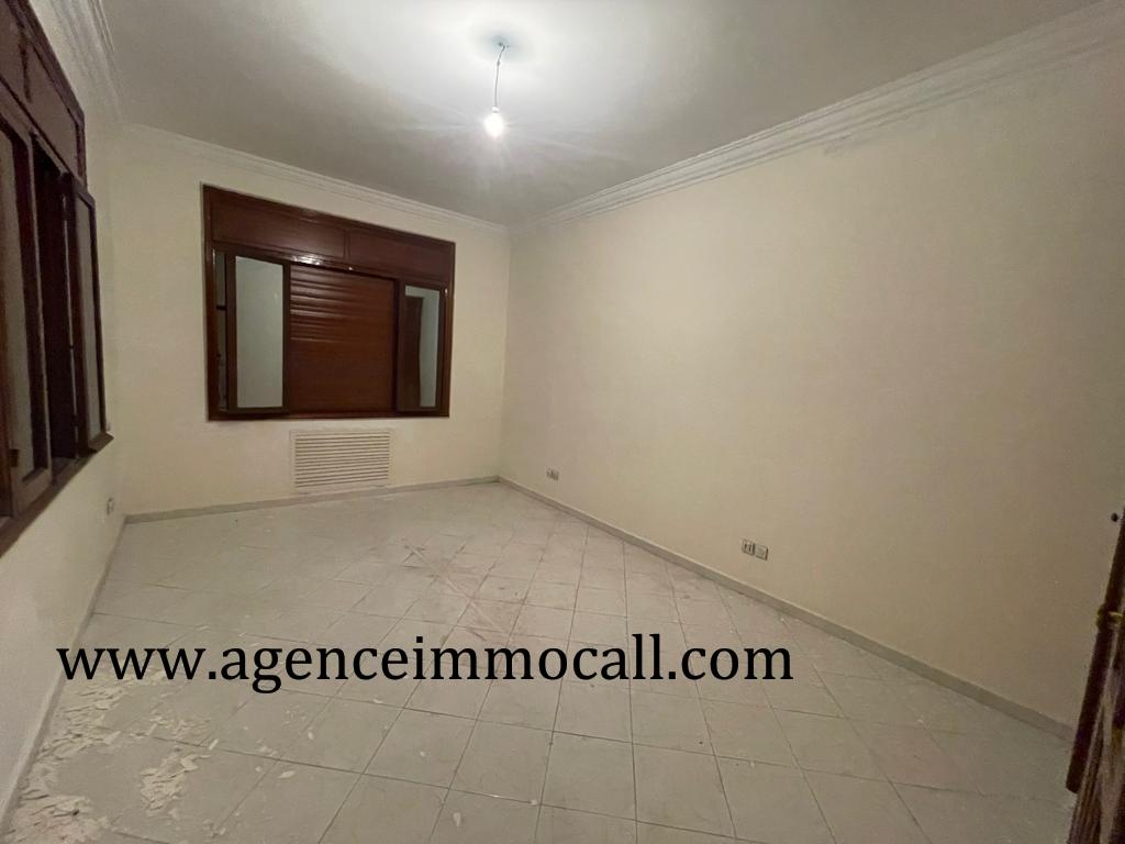 Villa en location à Hay riad — 4
