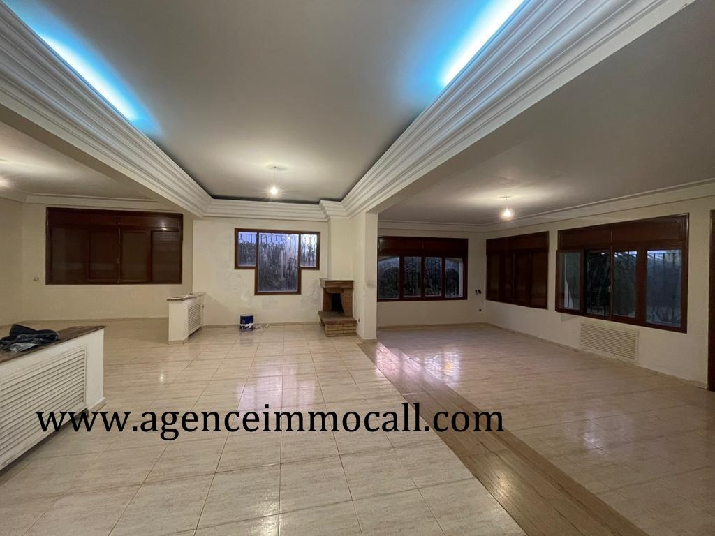Villa en location à Hay riad — 3