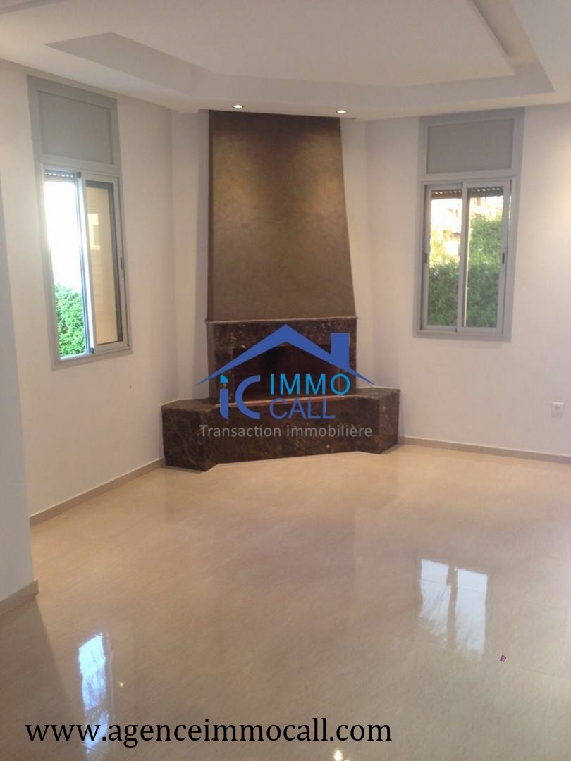 Villa vide 380 m² en LOCATION à Hay Riad — 4