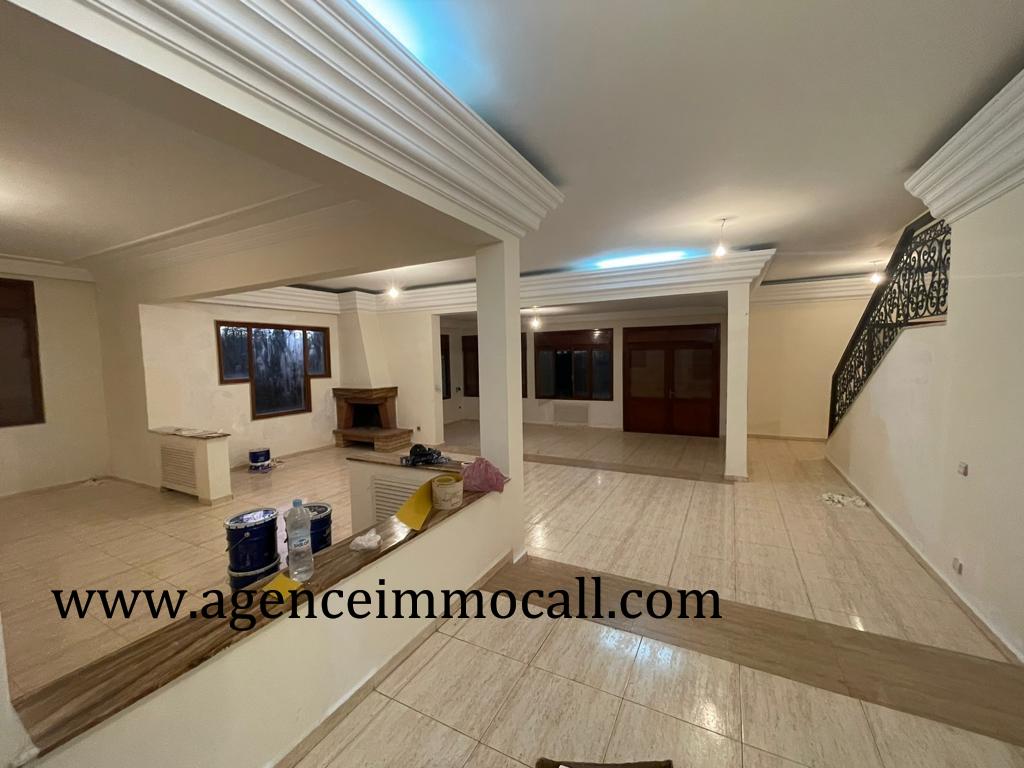 Villa en location à Hay riad — 2