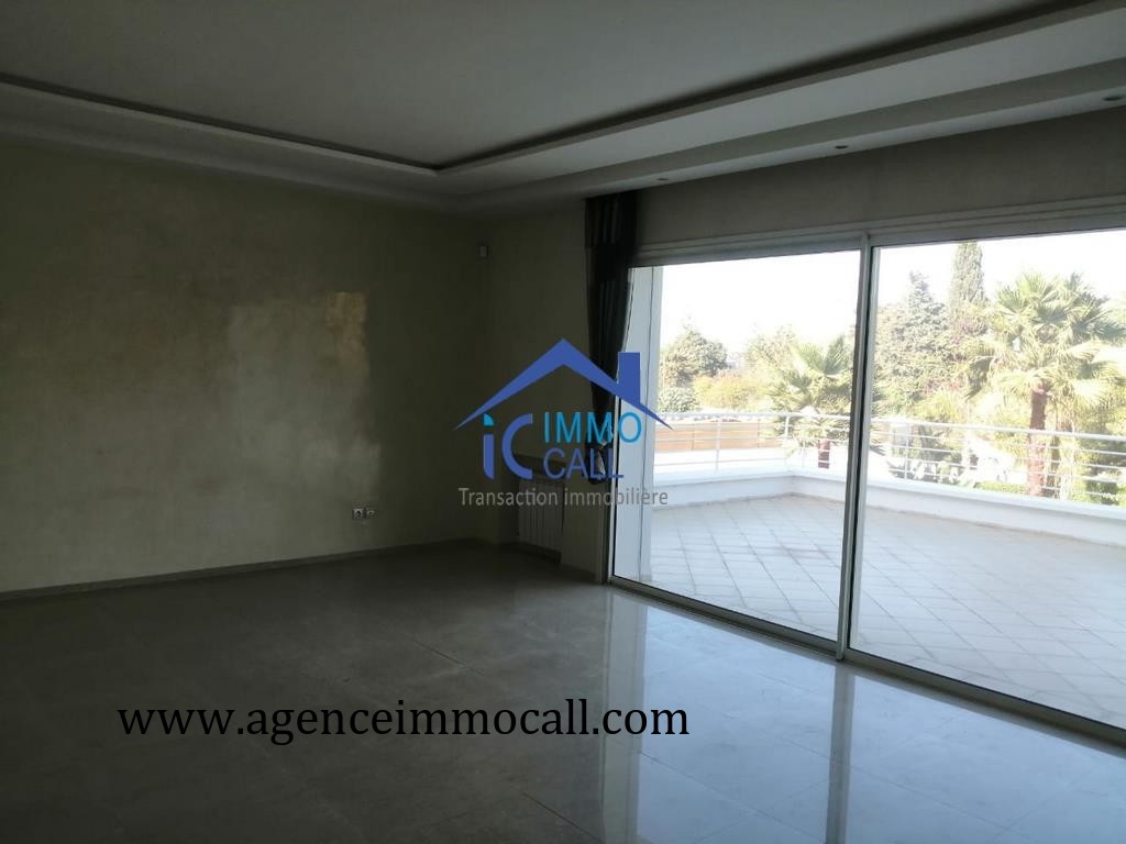 en LOCATION villa usage bureau  à SOUISSI — 5