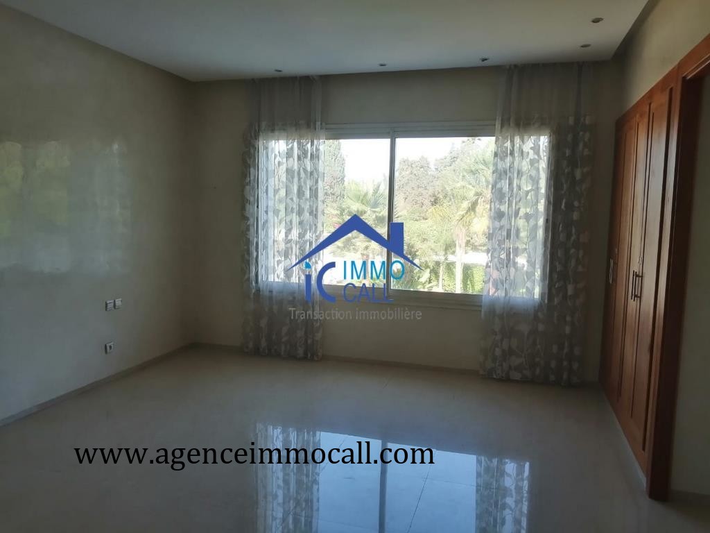 en LOCATION villa usage bureau  à SOUISSI — 4