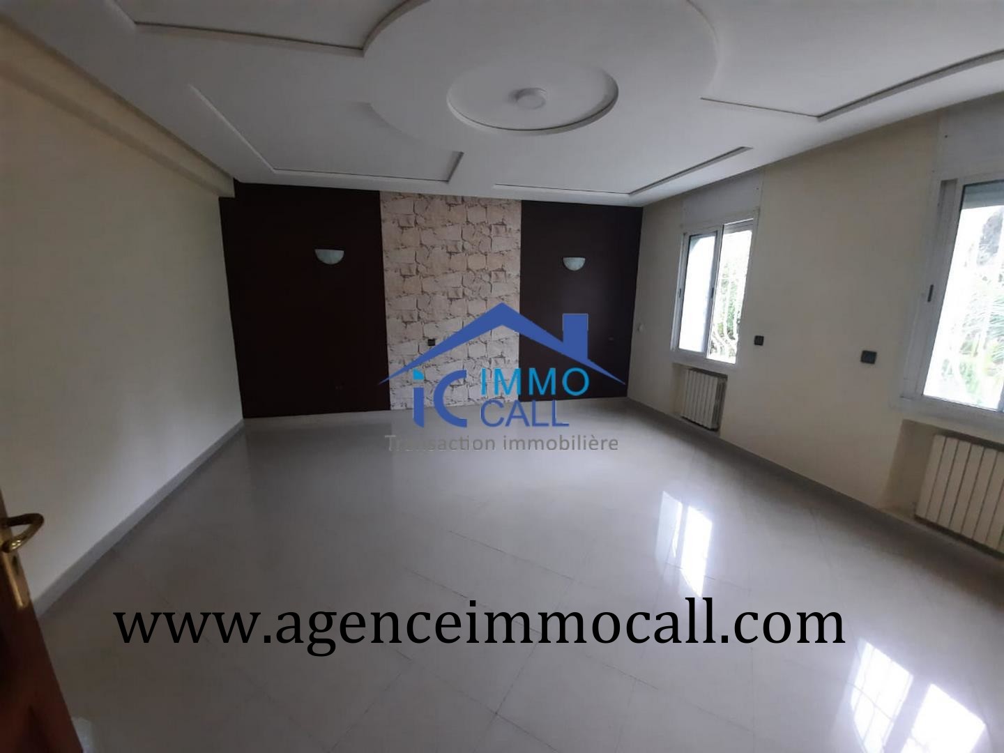 en LOCATION villa 2000 m² à SOUISSI — 3
