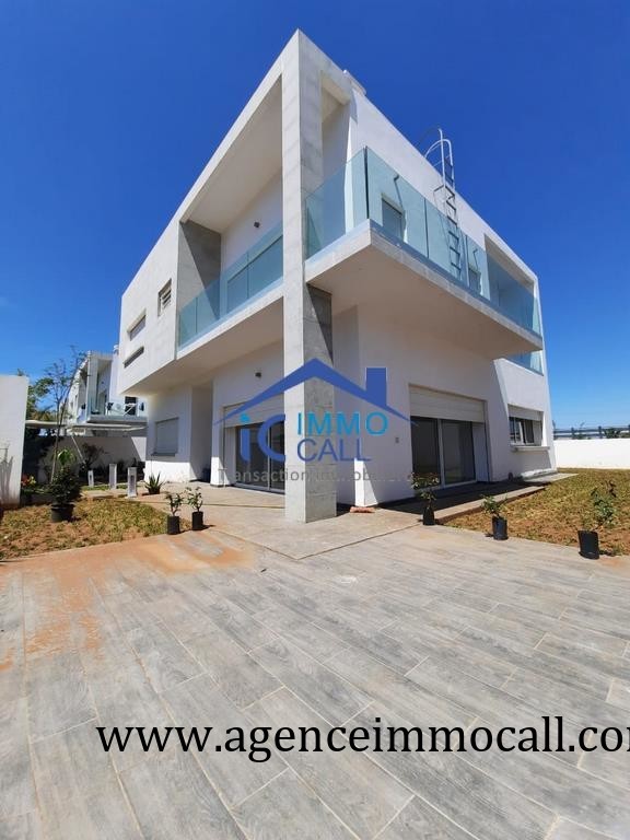 en LOCATION villa neuve à SOUISSI