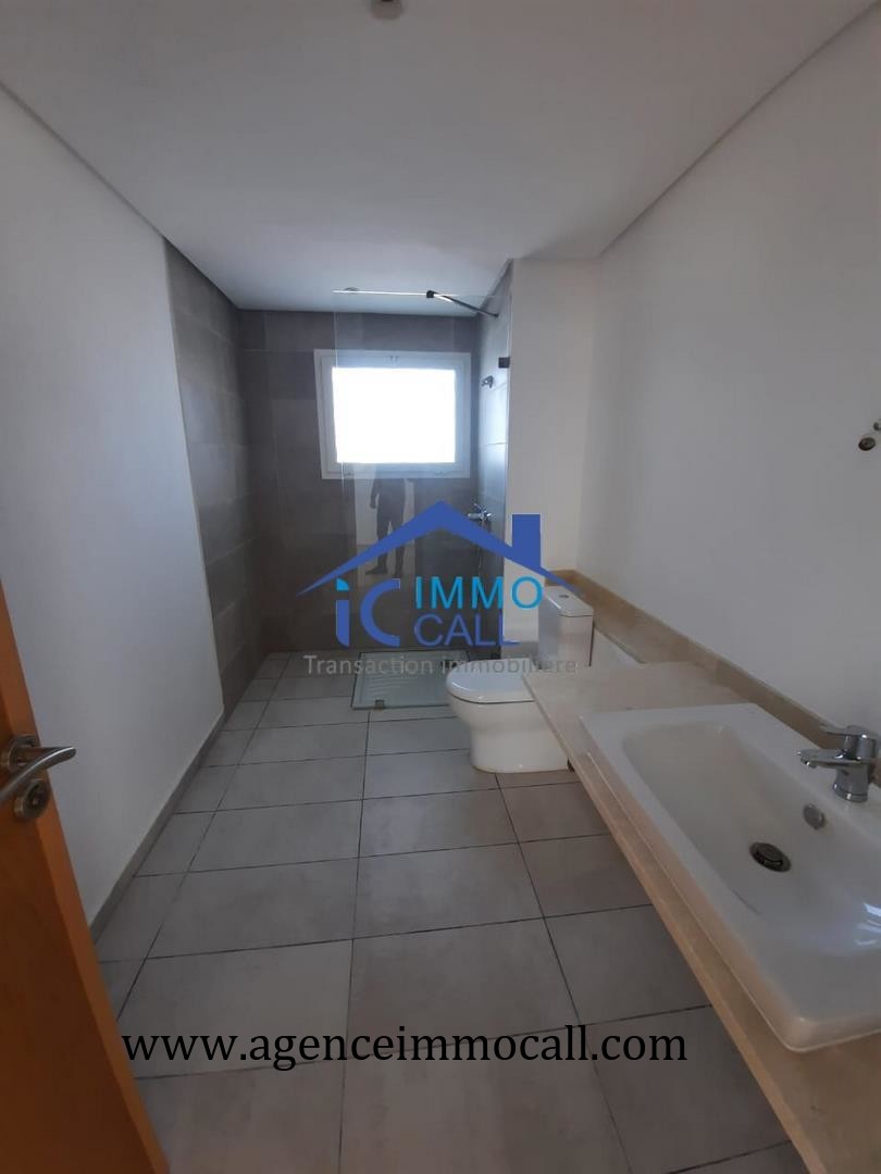 à LOUER villa de 500 m² à  SOUISSI — 6