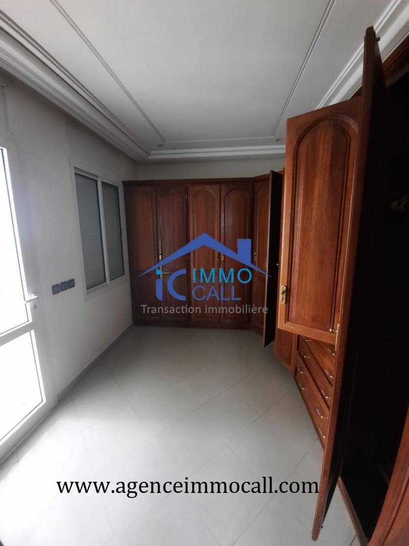 Villa 2000 m² à Souissi — 9