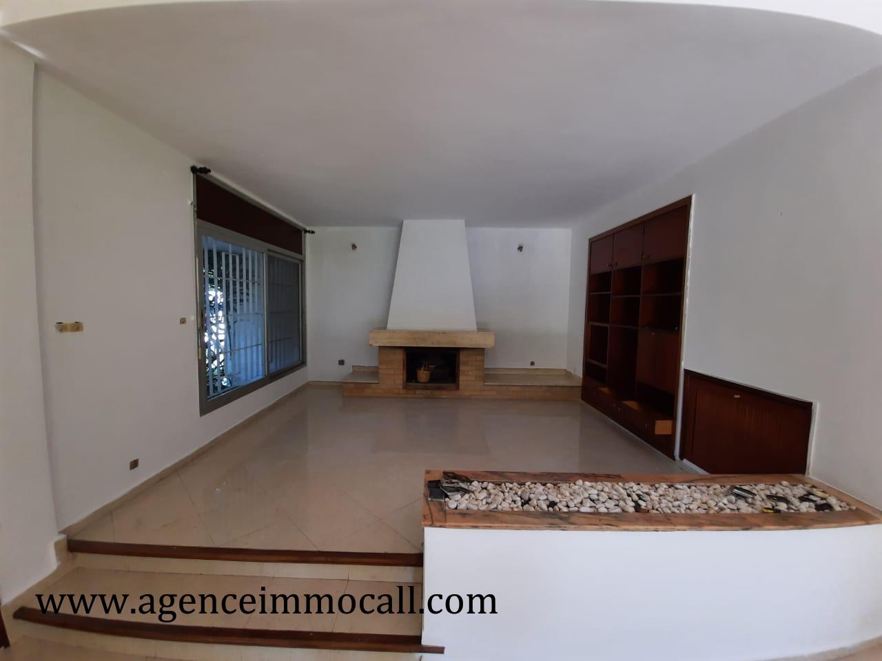 Villa à louer au quartier SOUISSI-Rabat — 4