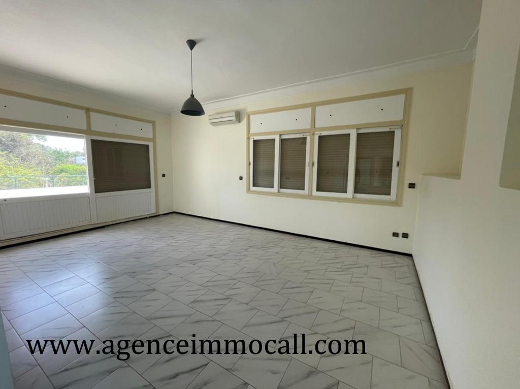 Villa de luxe à louer située à SOUISSI - Rabat — 2