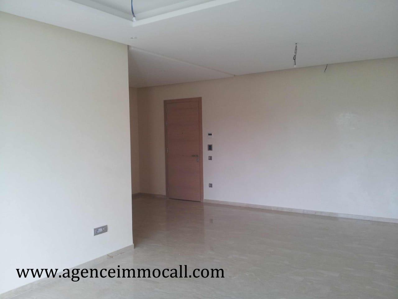 Appartement sans vis-à-vis en location à Hay Riad — 5