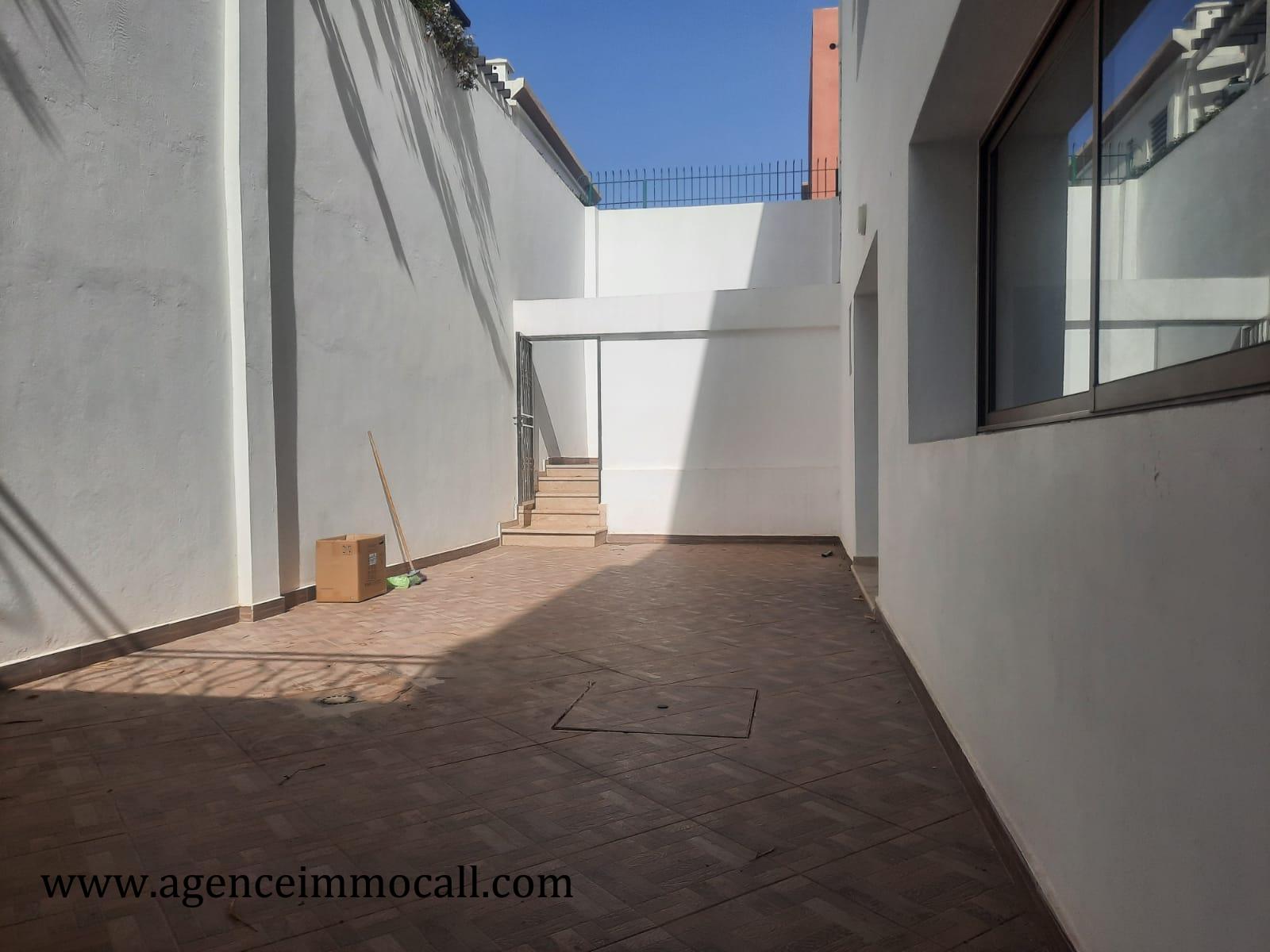Bureau f Hay Riad — 10