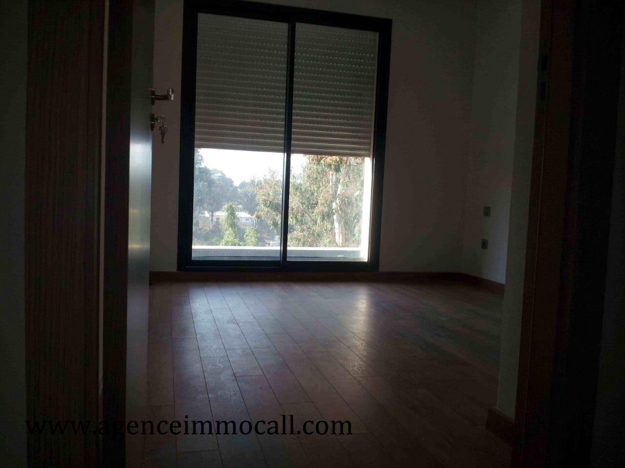 Appartement sans vis-à-vis en location à Hay Riad — 2