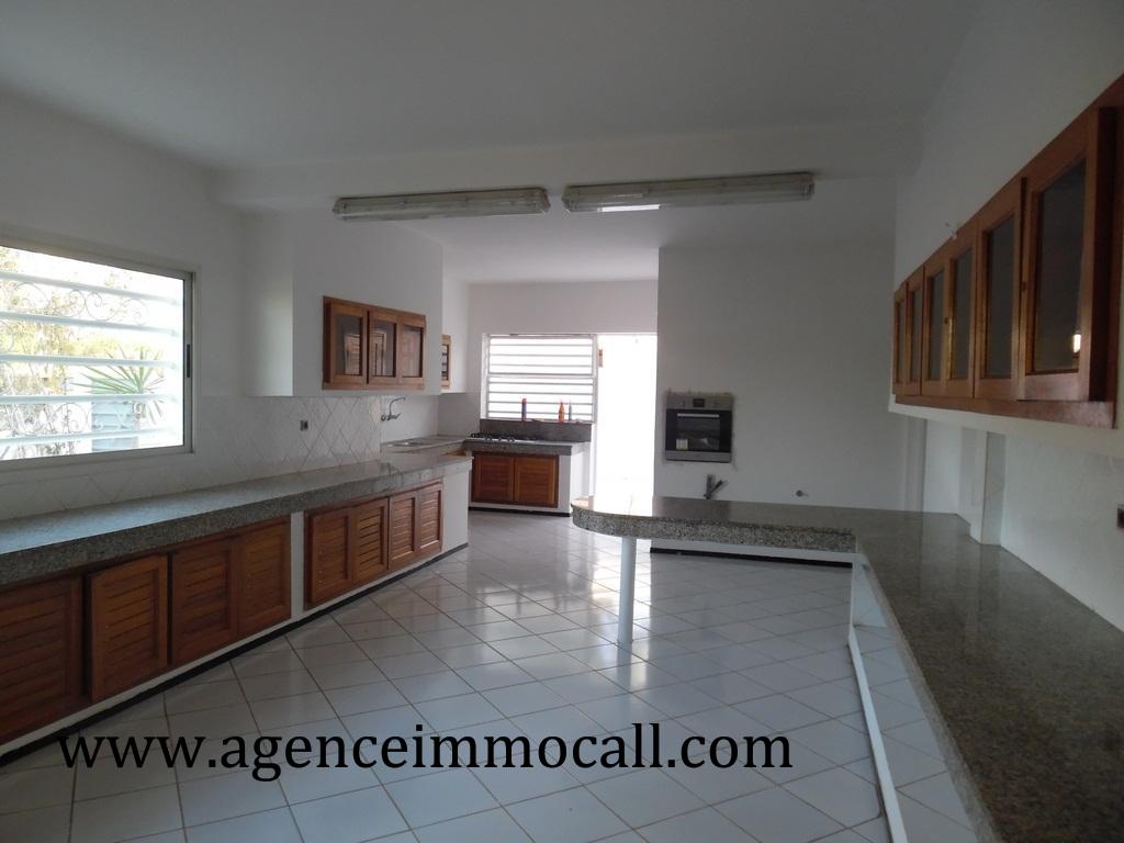 Villa de luxe à louer située à SOUISSI - Rabat — 5