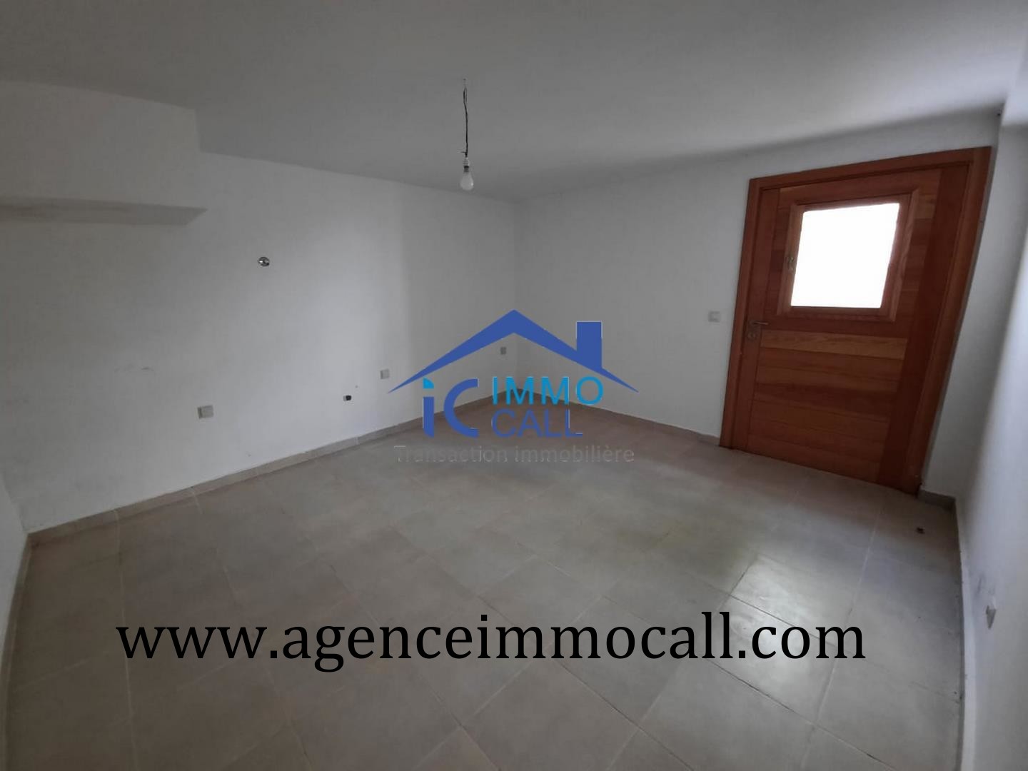 à LOUER villa de 500 m² à  SOUISSI — 3