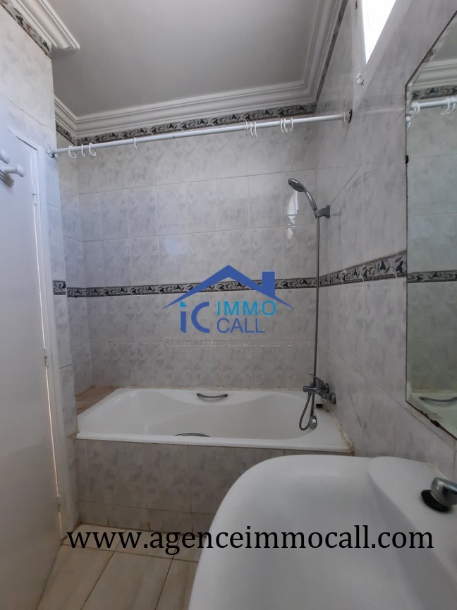 en LOCATION villa vide au quartier SOUISSI — 2