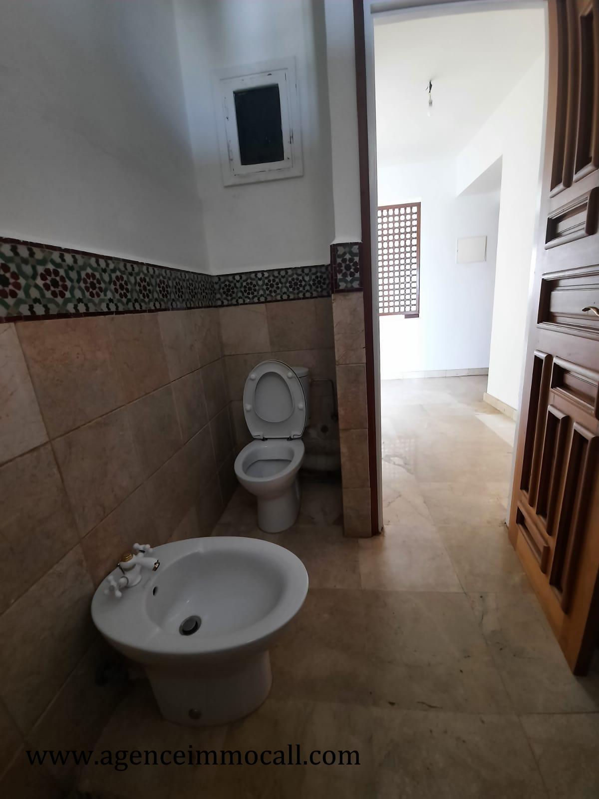 Appartement 230 m² à Quartier Agdal Haut — 10
