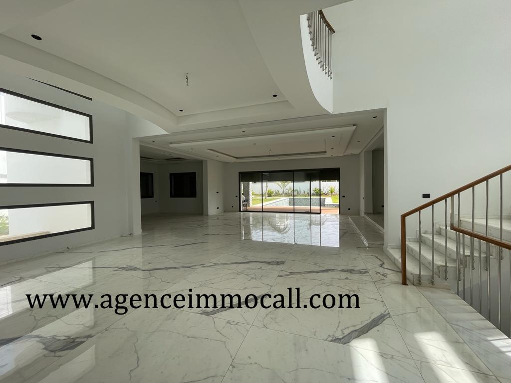 Villa à louer à SOUISSI — 3