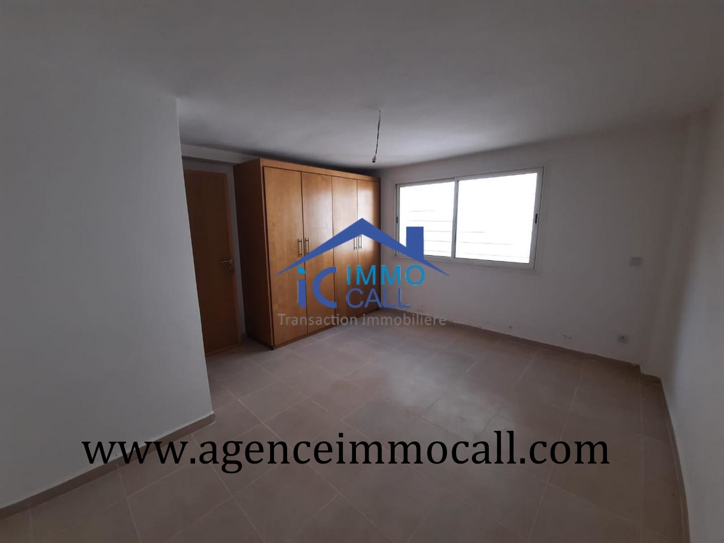 à LOUER villa de 500 m² à  SOUISSI — 4