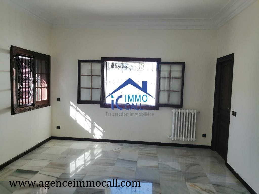 Villa 2000 m² f Souissi — 8