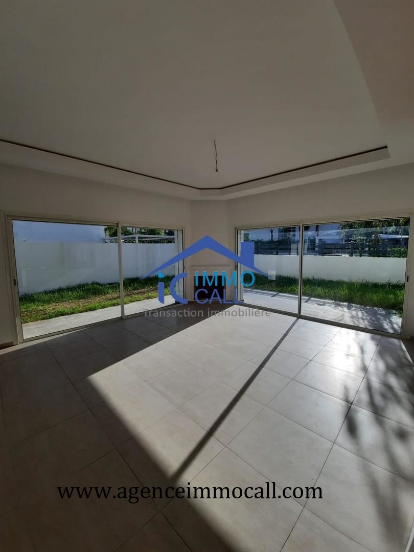 à LOUER villa de 500 m² à  SOUISSI