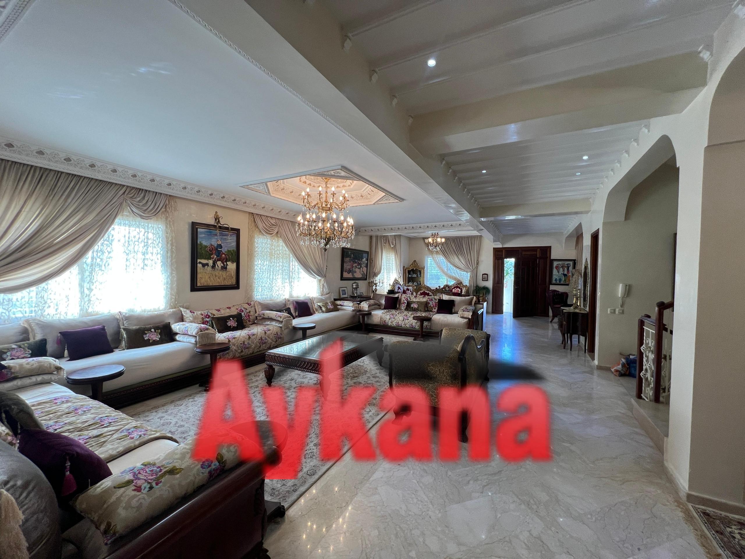 Villa Spacieuse à Vendre à Harhoura — 2