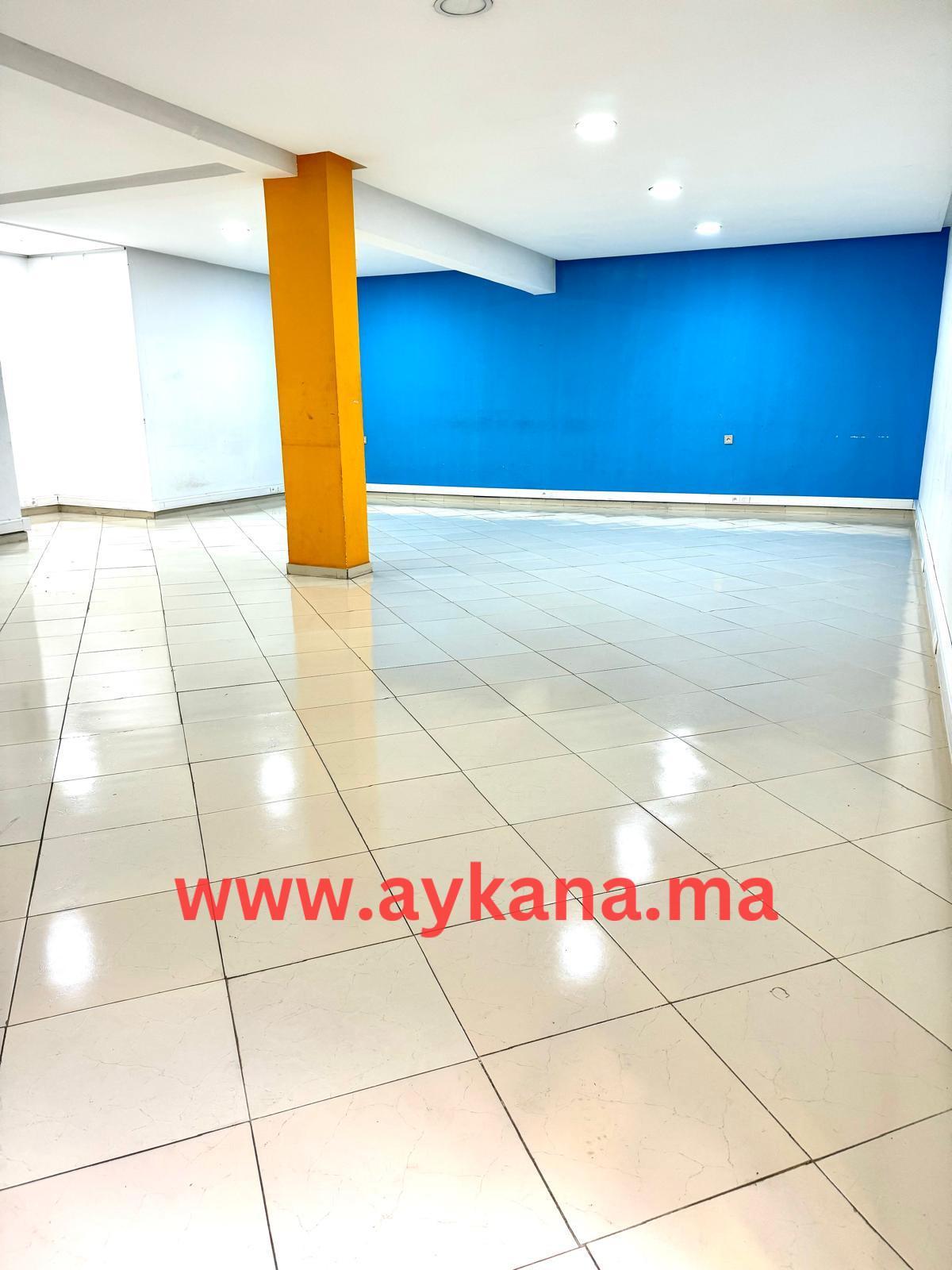 Local Bureau 142m² à Vendre – Avenue Ben Barka &amp; avenue Annakhil