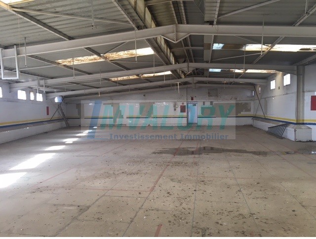 A vendre Immeuble 3400m² Multi-usage Oulfa
